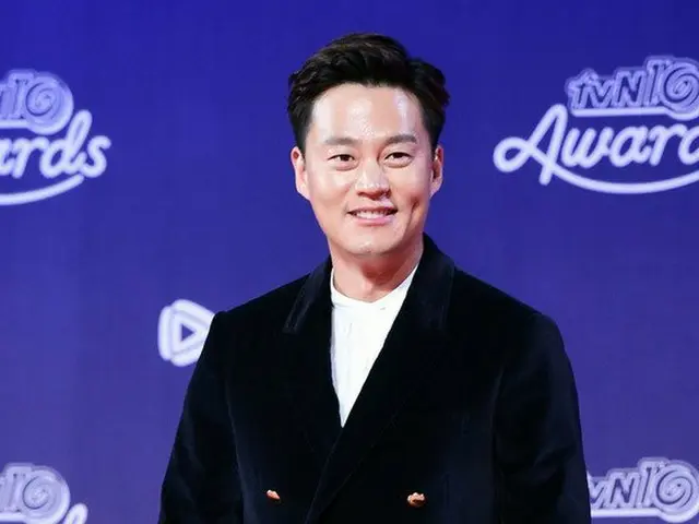 Actor Lee Seo Jin, Variety Grand Prize. ”TvN10 AWARDS”, a mountain KINTEX nearSeoul.