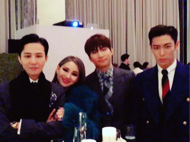 TOP (BIGBANG), photos of wedding receptions released. * SOL x actress Min HyoLyn's wedding ceremony.