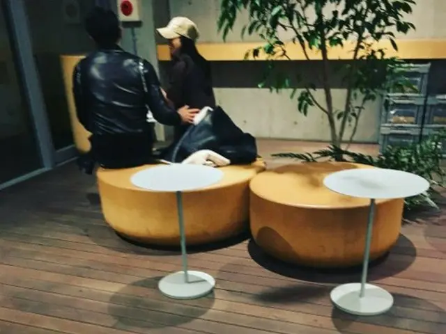 Rain (Bi) & Kim Tae Hee were seen at Aoyama cafe.