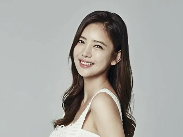 Actress Lee Tae Im who declared sudden retirement on SNS, while staying overseaswith an older entrep