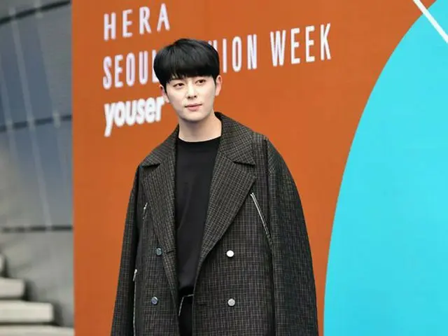 BOYFRIEND Dong Hyun, attended 2018 F/W ”HERA Seoul Fashion Week YOUSER”collection. Dongdaemun DDP.