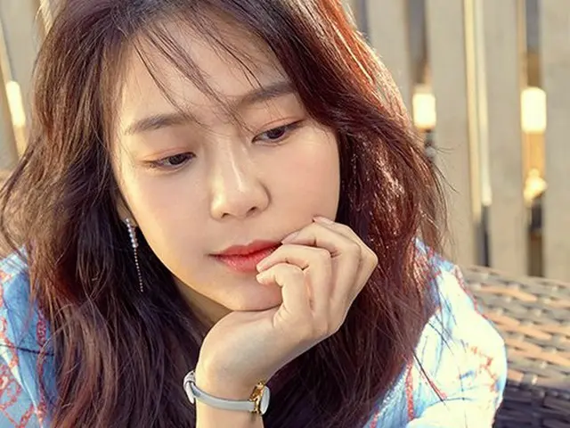 Yewon (JEWELRY), photos from 'Bnt'.