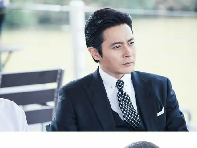 On the popular TV Series ”Suits” side, starring Jang Dong Gun ”hits a crisisthat never happens,” tea
