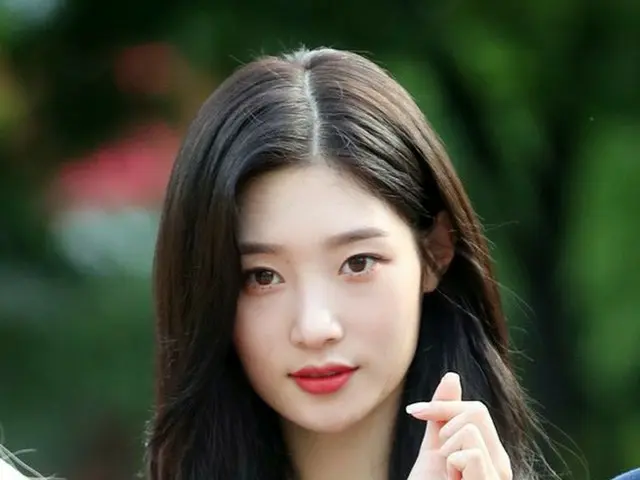 IOI former member DIA Chae Young, arriving to work. Music Bank rehearsals. SeoulYeouido.
