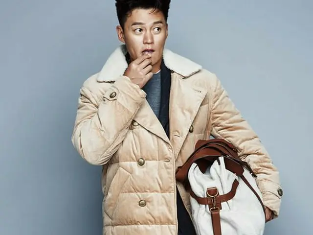 Actor Lee Seo Jin, released pictures. ARENA HOMME +.
