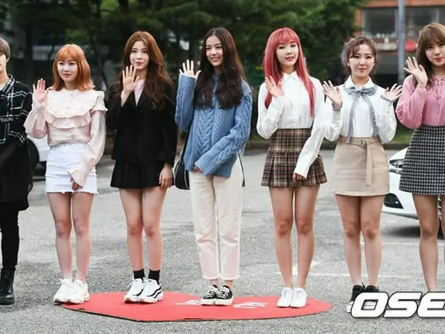 Park girls with Japanese members, arriving to work, KBS2 'Music Bank' rehearsal.