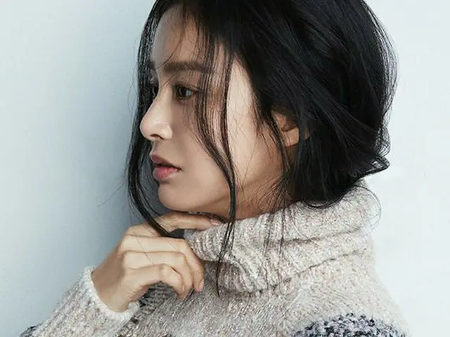 Actress Kim Tae Hee, released pictures. ”ELLE”.