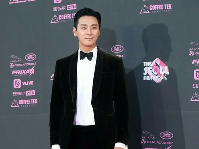 Actor Joo Ji Hoon, attended the ”2 nd THE SEOUL AWARDS” red carpet event. On theafternoon of 27th, t