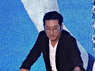 Actor Ha Jung Woo, "Children deceit" during the starring greetings of the leadin