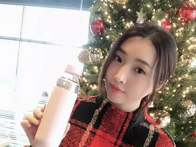 【G Official】 2NE1_ former member Minzy, Updated SNS. ”Everyone HappyChristmas.MerryChristmas”.