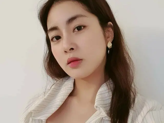 [G Official] Actress Kang So Ra, ”Friday Night” record.