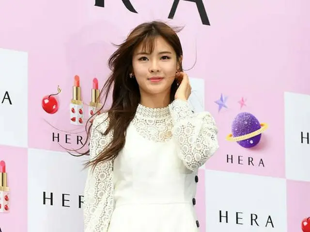Actress Lee SunBin, attended ”HERA 2017 S / S HUGO & VICTOR Collaboration”collection launch event.