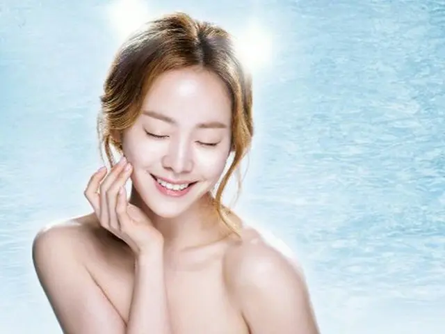 Han Ji Min released a Behind Cut for advertisement shooting.