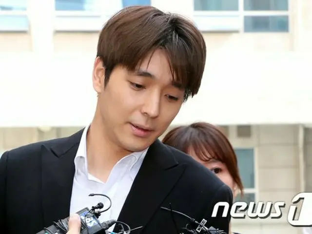 Choi Jong Hoon (formerly FTISLAND) acknowledges the alleged spread of illegallyphotographed material