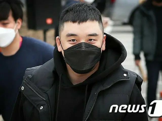 BIGBANG former member VI, while a trial related to BURNING SUN is beingtransferred to the military c