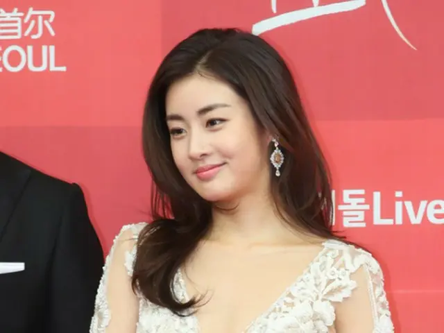 Actress Kang Sora announces her marriage. ● The wedding was scheduled for August29th. ● Seoul's COVI