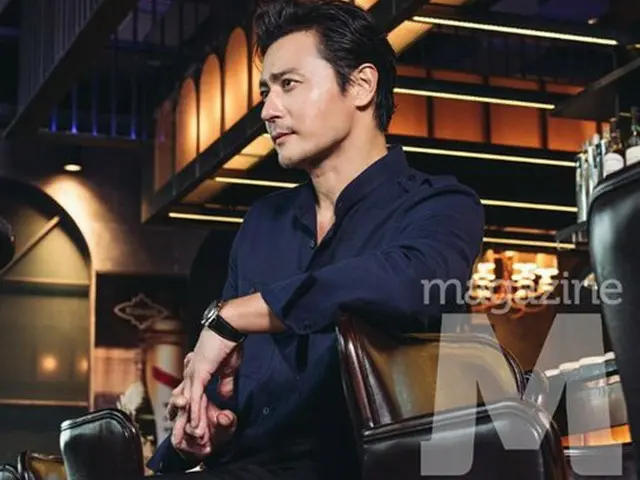 Actor Jang Dong Gun, released pictures. Movie special magazine ”magazine M”.