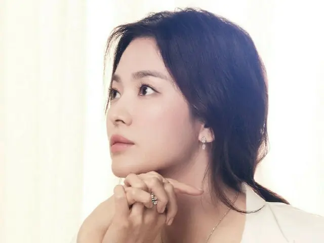 Actress Song Hye Kyo, photos from CHAUMET.
