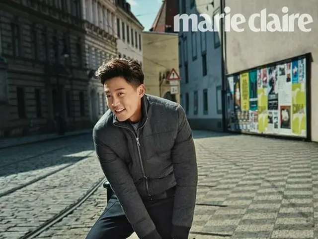 Actor Lee Seo Jin, released pictures. Magazine 'marie claire'.