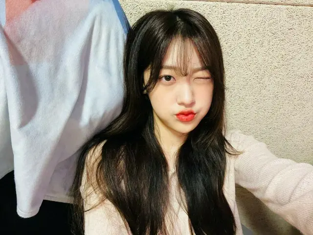[T Official] LOONA (Loona), [#Cherry / #Choerry] He ᇂ lol Waiting for me to showmy bangs Itootooyo l