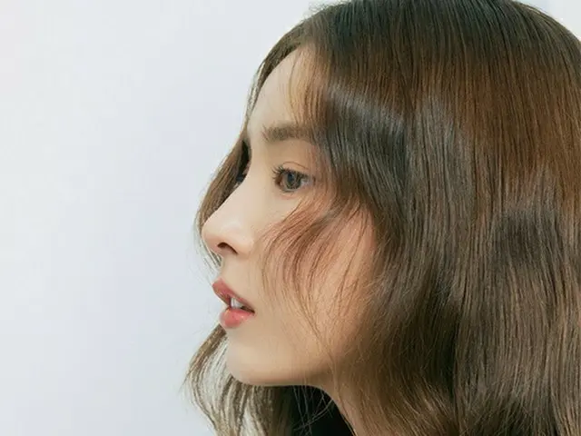 Actress Sin Se Gyeong, released pictures. marie claire. .. ..