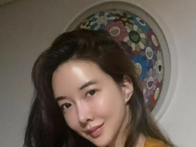 Actress Jang MiInAe is dating an entrepreneur. Posting ultrasound pictures onSNS suggests pregnancy.