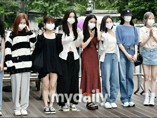 Fromis_9, to the broadcasting station to appear in KBS ”Music Bank”. .. ..