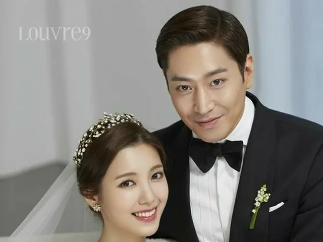Actress Na HyeMi, the wife of Eric (Shinhwa), is reportedly pregnant...marriedin January 2017. . .
