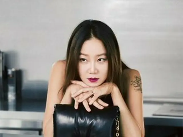 “Getting married in October” actress Kong Hyo Jin, released the pictures.VOGUE KOREA. . .