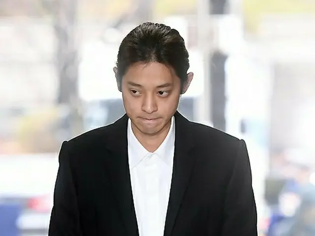 A police officer who investigated the ”singer Jung JOOnYoung illegal videoshooting” case, some of hi