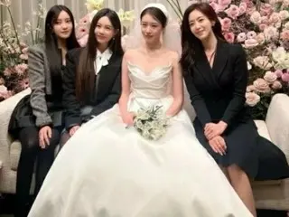 Eun Jung (T-ARA) released JIYEON's wedding photos with HYOMIN & Kyuri,too. . .