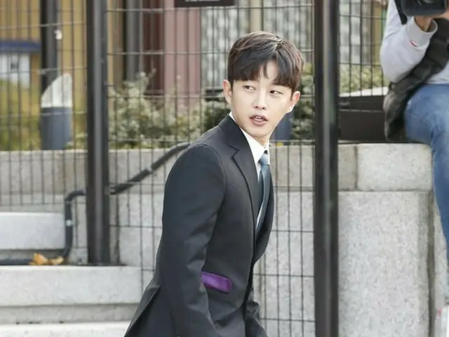 Actor Kim MinSeok, attended the wedding ceremony of actor Song Joong Ki - SongHye Kyo. On the aftern