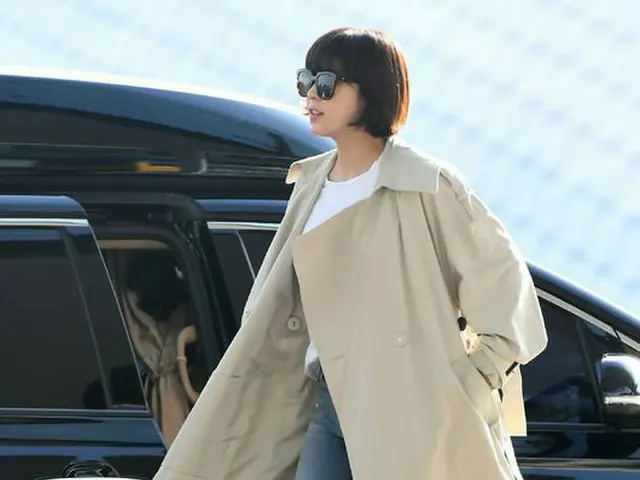 Actress Ha Ji Won, departed to Malaysia to promote the movie ”Adding CaptureMANHUNT”. Incheon Intern