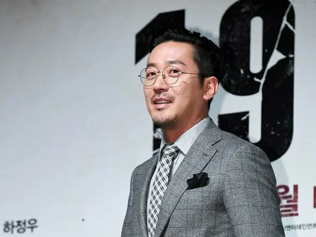 Actor Ha Jung Woo attended the movie '1987' production briefing session.