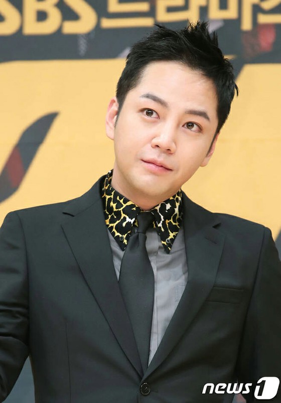 Actor Jang Geun-seok cancels convocation on the 29th. He will be finishing his military quietly.