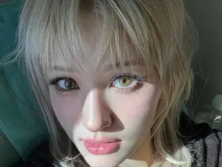 Singer Somi (formerI.OI), eye-catching big eyes... mysterious beauty