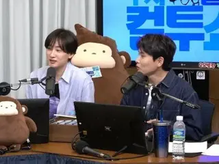 Eunhyuk (SUPER JUNIOR), who left SM, appeared on the radio as a pinch hitter: ``I'm still half-way with SM.''
