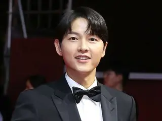 [Photo] Actor Song Joong Ki appears on the red carpet of "Busan International Film Festival"..."Emotional look"