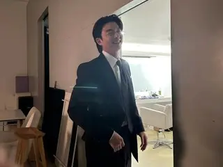Actor GongYoo shows off his mature charm in a black suit
