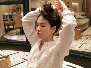 Actor Song Hye Kyo, natural look in white shirt and denim... cute goddess visual
