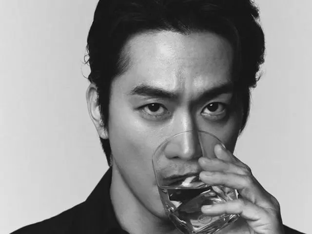 Song Seung Heon, 49 years old, releases dandy pictorial and interview "Compared to when I was popular... my life and happiness are important"