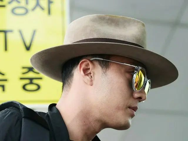Actor So Ji Sub, departing. For Taiwan, Incheon International Airport.
