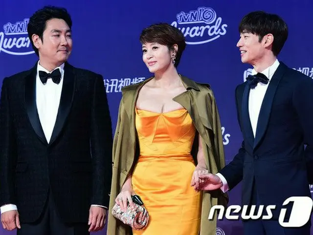 Actor Lee Je Hoon, TV Series ”SIGNAL” team and ”tvN10 AWARDS” participated. Onemountain KINTEX, near