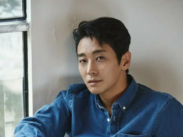 Actor Joo Ji Hoon, re-contract with affiliated company ”Key East”. A blunt”Yon-sama” army corps.