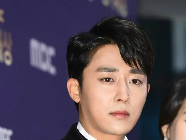 Actor Sun HoJun, Red Carpet Event Participation. ”2016 MBC Performance Award”,Seoul Kamikaze (SAN AM