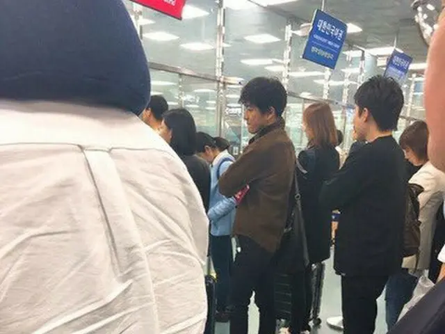 SMAP's former member Kimura Takuya, a rumor of sighting in Korea. At theimmigration check point in B