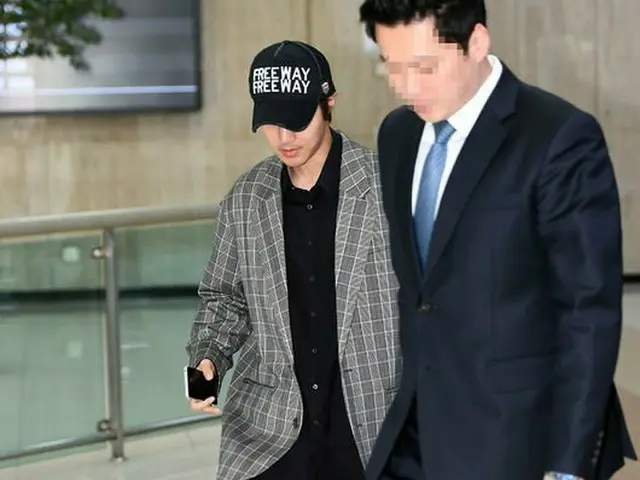 Kim Hyun Joong, returning to Korea after overseas schedule. While being guarded,I went to the arriva