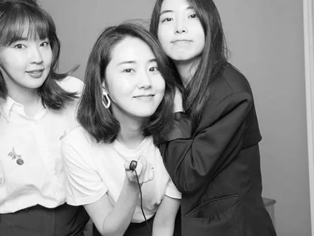 4Minute former member Ho Gyun, Recent Publication. Three shots with Jeong Ji Yun