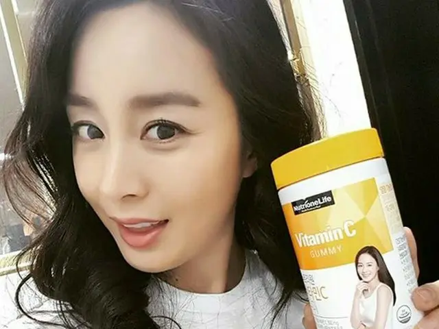 Actress Kim Tae Hee, Parents' Day (Obonoal). ”I truly honor the world's parentsand I thank them.”