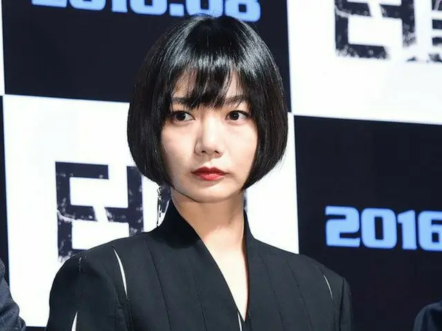 Actress Bae Doo na - Actor Song Seok-goo both deny relationship rumors. ”Datingis NO. Friendly colle